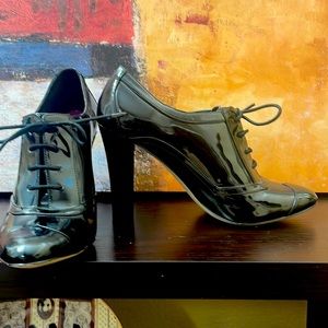 Steven by Steve Madden lace up patent heels